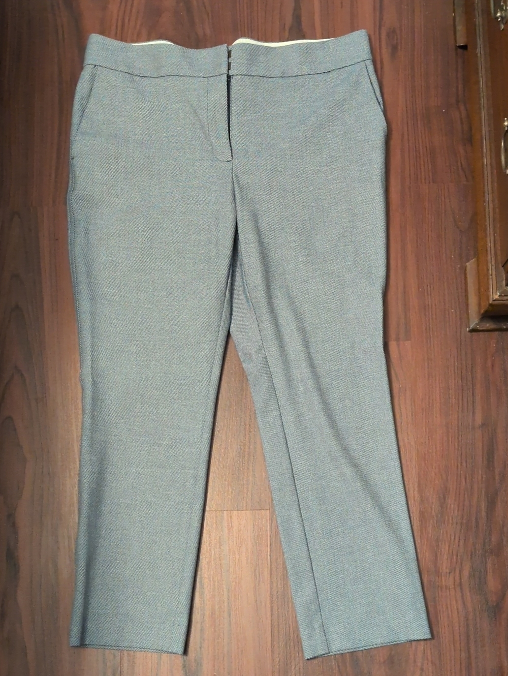 Classic Women's Straight-Leg Dress Pants